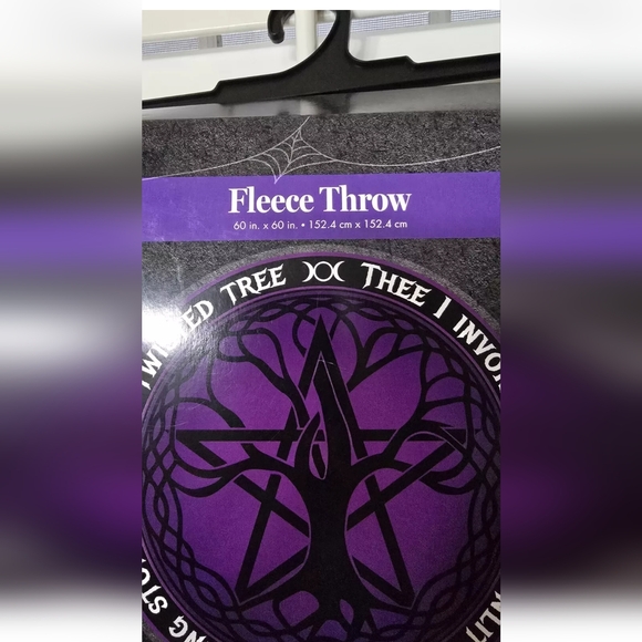 Spirit Haloween Glitter Fleece Throw Purple Black Soft Blanket 60"x 60" NWT - Picture 2 of 5